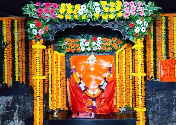 Girijatmaj-Lenyadri-cave